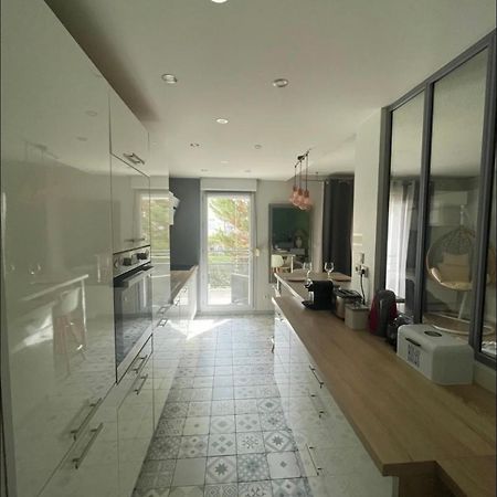 Appartement De 68M2 Avec Garage Et Climatisation ลียง ภายนอก รูปภาพ